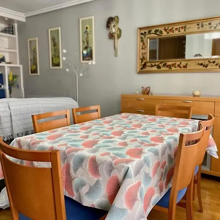 Acogedor Y Centrico En - Wifi Jaca